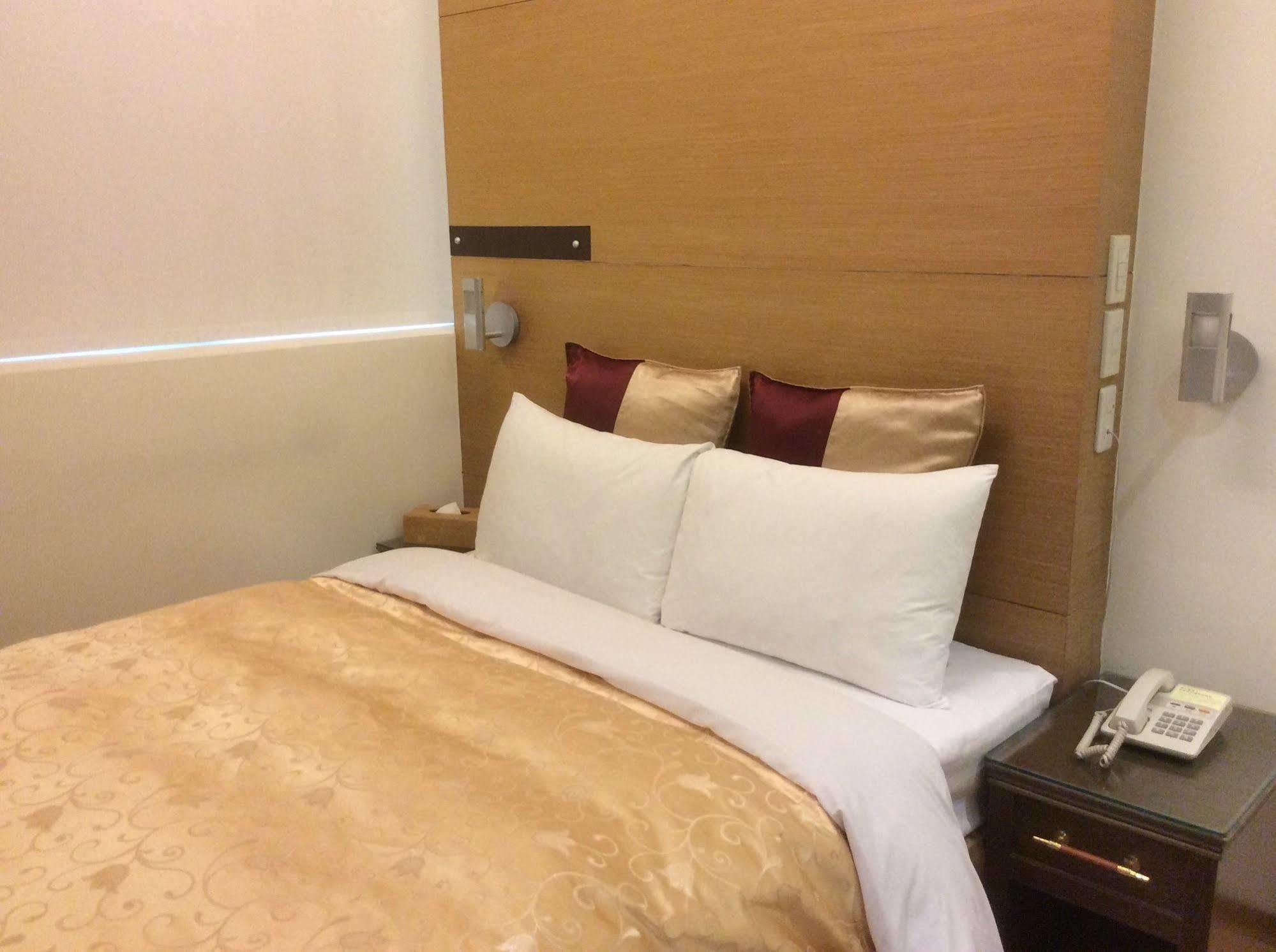 Hotel Purple Garden Taipeh Exterior foto